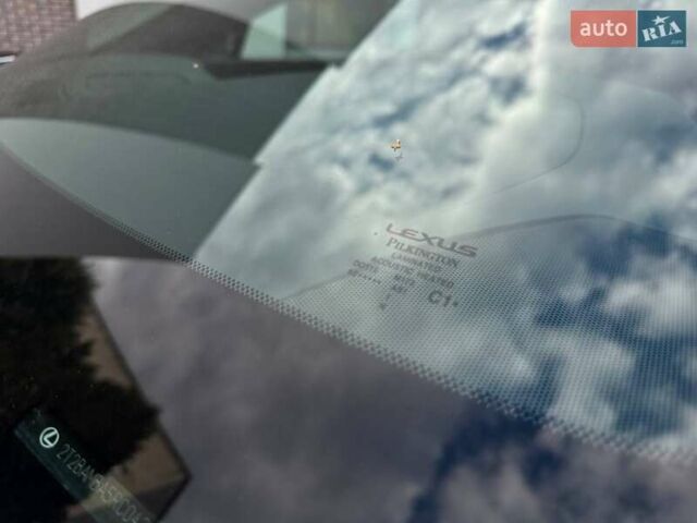 Белый Лексус РХ, объемом двигателя 2.4 л и пробегом 5 тыс. км за 64000 $, фото 15 на Automoto.ua