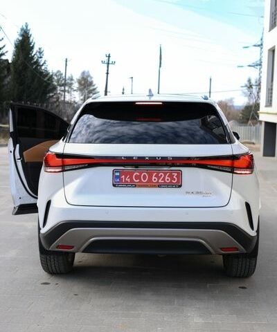 Белый Лексус РХ, объемом двигателя 2.5 л и пробегом 11 тыс. км за 72000 $, фото 9 на Automoto.ua