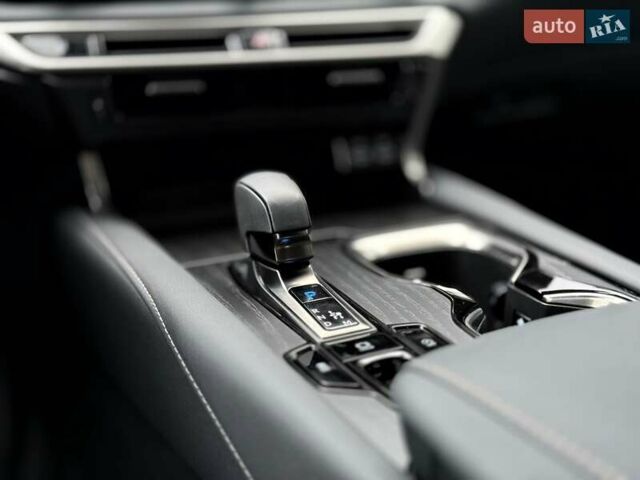 Белый Лексус РХ, объемом двигателя 2.4 л и пробегом 6 тыс. км за 63000 $, фото 26 на Automoto.ua