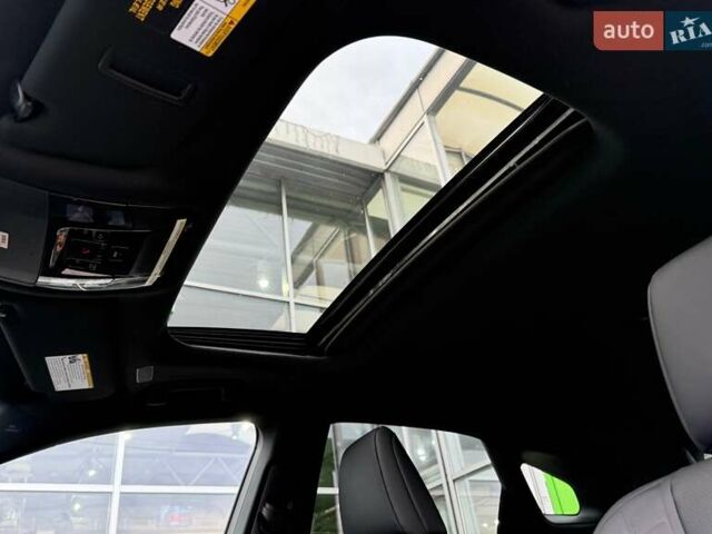 Белый Лексус РХ, объемом двигателя 2.4 л и пробегом 6 тыс. км за 63000 $, фото 33 на Automoto.ua