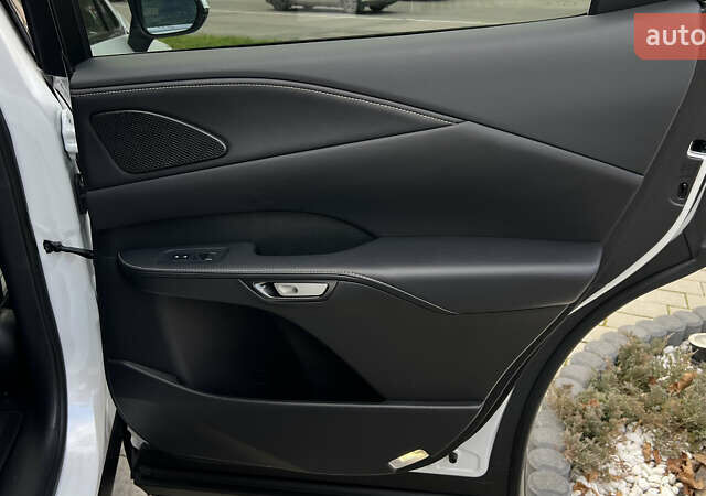 Лексус РХ 2024 в Львове на Automoto.ua Белый Лексус РХ, объемом двигателя 2.5 л и пробегом 1 тыс. км за 66000 $, фото 45 на Automoto.ua