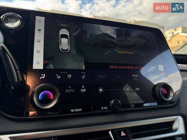 Білий Лексус РХ, об'ємом двигуна 2.4 л та пробігом 6 тис. км за 57500 $, фото 22 на Automoto.ua