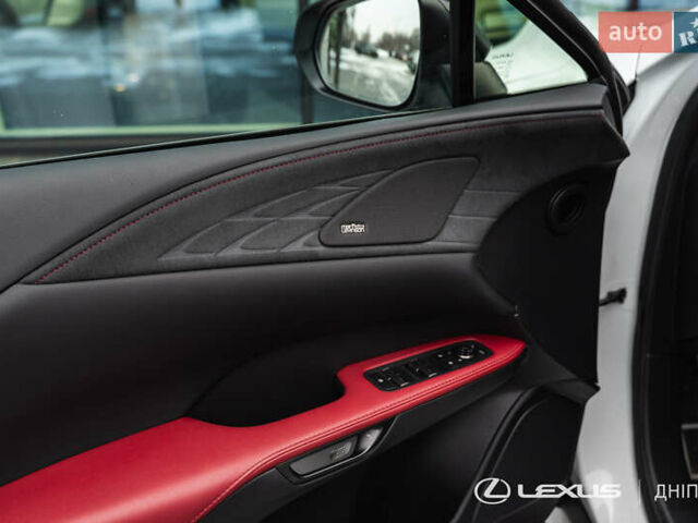 Білий Лексус РХ, об'ємом двигуна 2.4 л та пробігом 43 тис. км за 88000 $, фото 32 на Automoto.ua