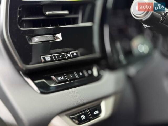 Белый Лексус РХ, объемом двигателя 2.4 л и пробегом 6 тыс. км за 63000 $, фото 28 на Automoto.ua