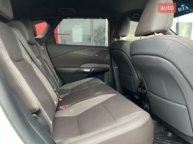 Білий Лексус РХ, об'ємом двигуна 2.5 л та пробігом 8 тис. км за 93241 $, фото 11 на Automoto.ua