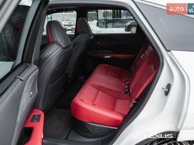 Білий Лексус РХ, об'ємом двигуна 2.4 л та пробігом 43 тис. км за 88000 $, фото 16 на Automoto.ua