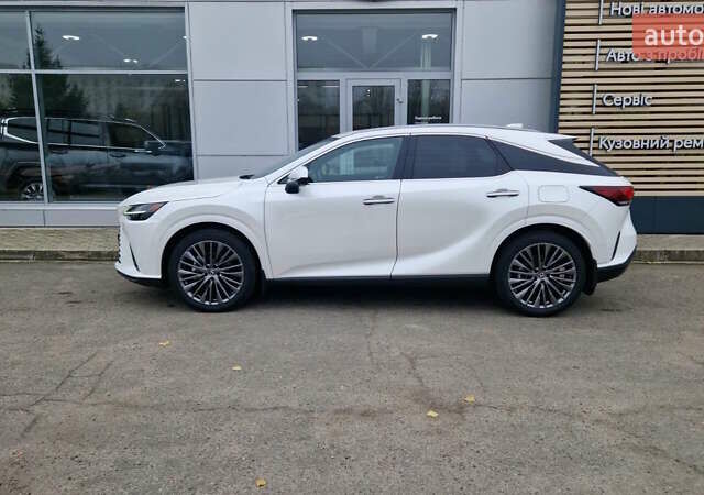 Белый Лексус РХ, объемом двигателя 2.5 л и пробегом 17 тыс. км за 81986 $, фото 2 на Automoto.ua