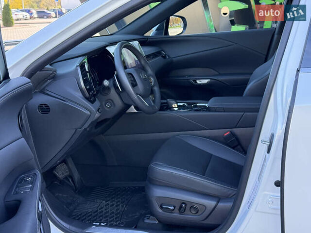 Белый Лексус РХ, объемом двигателя 2.5 л и пробегом 24 тыс. км за 59900 $, фото 11 на Automoto.ua