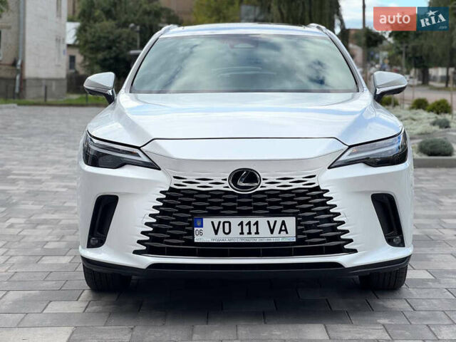 Білий Лексус РХ, об'ємом двигуна 2.4 л та пробігом 6 тис. км за 57500 $, фото 4 на Automoto.ua