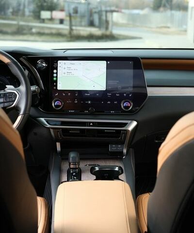 Белый Лексус РХ, объемом двигателя 2.5 л и пробегом 11 тыс. км за 72000 $, фото 18 на Automoto.ua