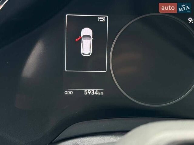 Белый Лексус РХ, объемом двигателя 2.4 л и пробегом 5 тыс. км за 64000 $, фото 24 на Automoto.ua