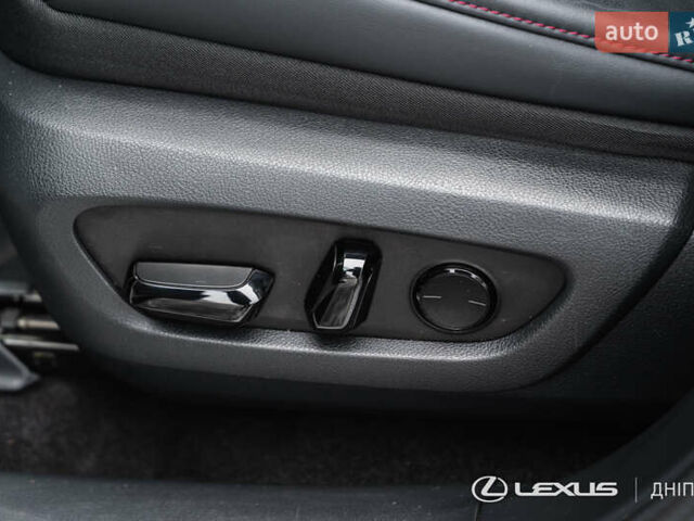 Білий Лексус РХ, об'ємом двигуна 2.4 л та пробігом 43 тис. км за 88000 $, фото 34 на Automoto.ua