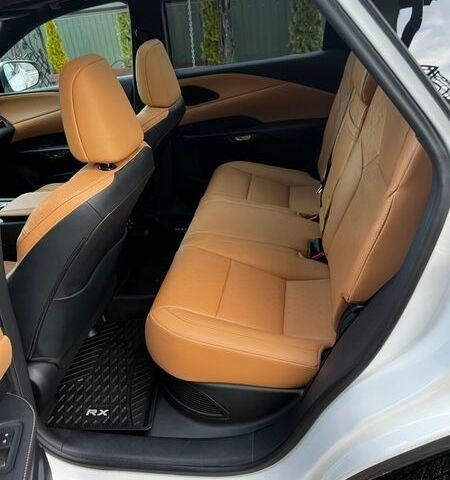 Белый Лексус РХ, объемом двигателя 2.5 л и пробегом 11 тыс. км за 72000 $, фото 13 на Automoto.ua