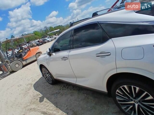 Білий Лексус РХ, об'ємом двигуна 2.4 л та пробігом 30 тис. км за 59999 $, фото 5 на Automoto.ua