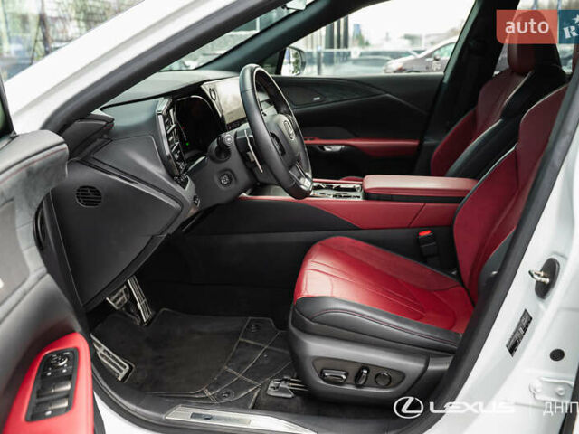 Білий Лексус РХ, об'ємом двигуна 2.4 л та пробігом 43 тис. км за 88000 $, фото 11 на Automoto.ua