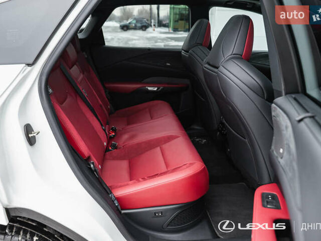 Білий Лексус РХ, об'ємом двигуна 2.4 л та пробігом 43 тис. км за 88000 $, фото 26 на Automoto.ua