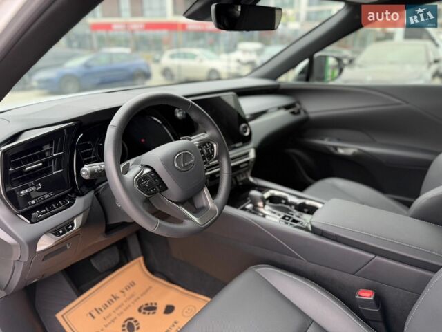 Білий Лексус РХ, об'ємом двигуна 2.5 л та пробігом 30 тис. км за 58490 $, фото 17 на Automoto.ua