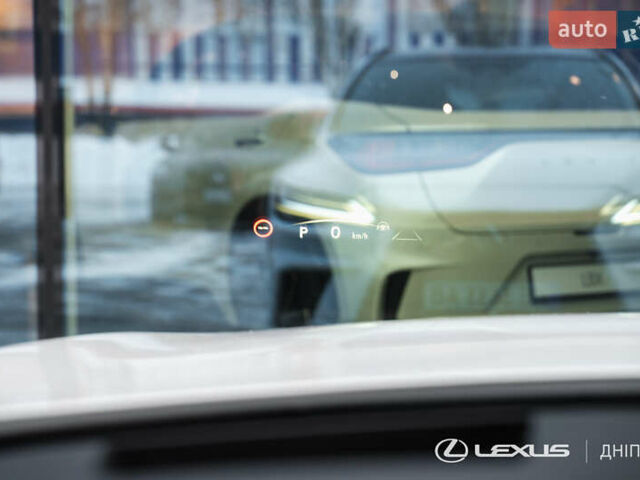 Білий Лексус РХ, об'ємом двигуна 2.4 л та пробігом 43 тис. км за 88000 $, фото 27 на Automoto.ua