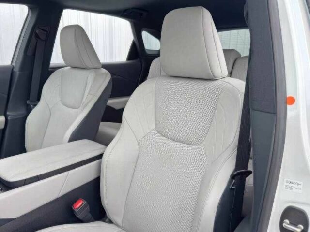 Белый Лексус РХ, объемом двигателя 2.4 л и пробегом 15 тыс. км за 28000 $, фото 15 на Automoto.ua