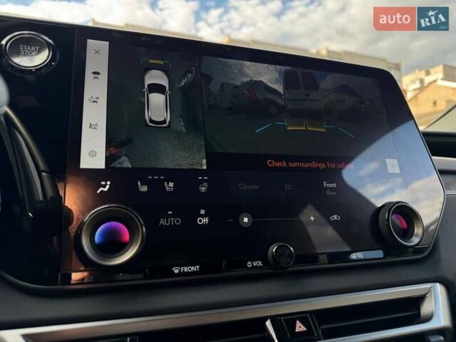 Белый Лексус РХ, объемом двигателя 2.4 л и пробегом 5 тыс. км за 64000 $, фото 28 на Automoto.ua