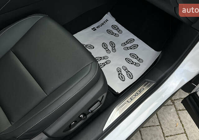 Лексус РХ 2024 в Львове на Automoto.ua Белый Лексус РХ, объемом двигателя 2.5 л и пробегом 1 тыс. км за 66000 $, фото 46 на Automoto.ua