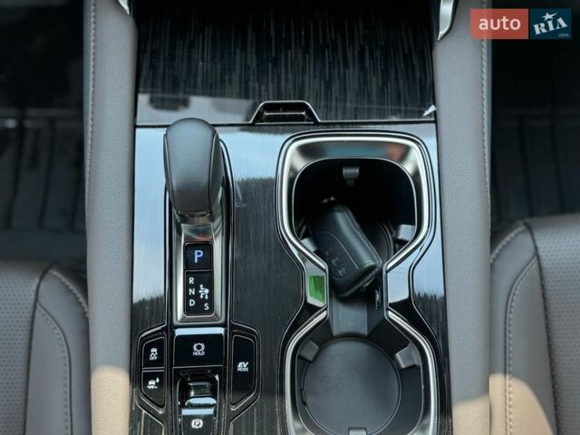 Белый Лексус РХ, объемом двигателя 2.5 л и пробегом 5 тыс. км за 86900 $, фото 33 на Automoto.ua