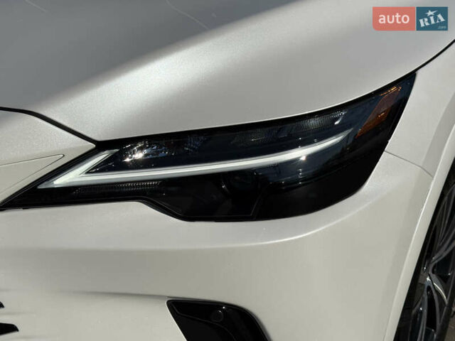 Белый Лексус РХ, объемом двигателя 2.5 л и пробегом 24 тыс. км за 59900 $, фото 8 на Automoto.ua