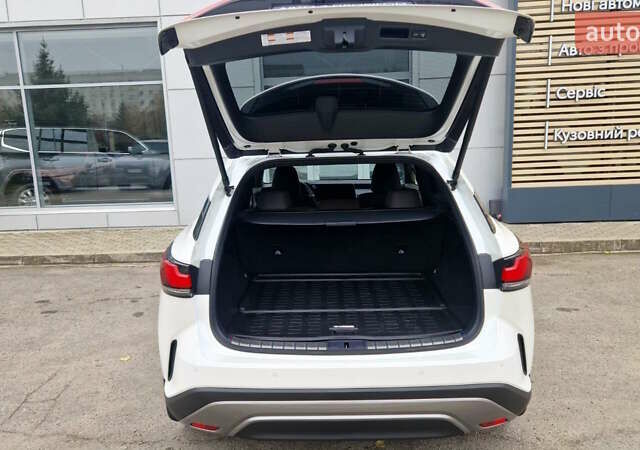 Белый Лексус РХ, объемом двигателя 2.5 л и пробегом 17 тыс. км за 81986 $, фото 9 на Automoto.ua