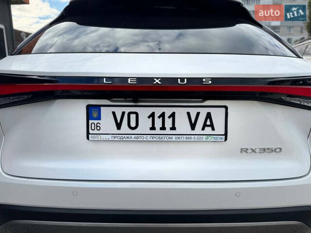 Білий Лексус РХ, об'ємом двигуна 2.4 л та пробігом 6 тис. км за 57500 $, фото 10 на Automoto.ua