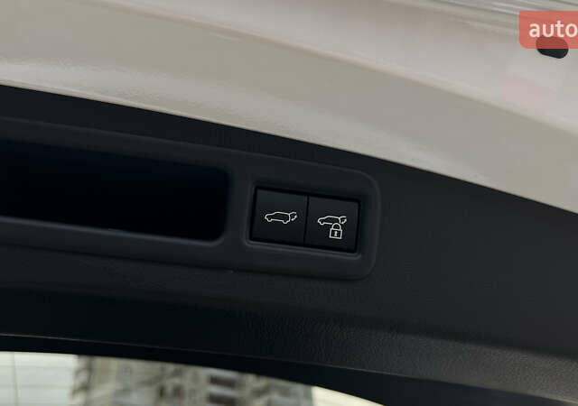 Лексус РХ 2024 в Львове на Automoto.ua Белый Лексус РХ, объемом двигателя 2.5 л и пробегом 1 тыс. км за 66000 $, фото 42 на Automoto.ua