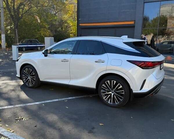 Лексус РХ 2024 в Одессе на Automoto.ua Белый Лексус РХ, объемом двигателя 2.39 л и пробегом 1 тыс. км за 72500 $, фото 1 на Automoto.ua