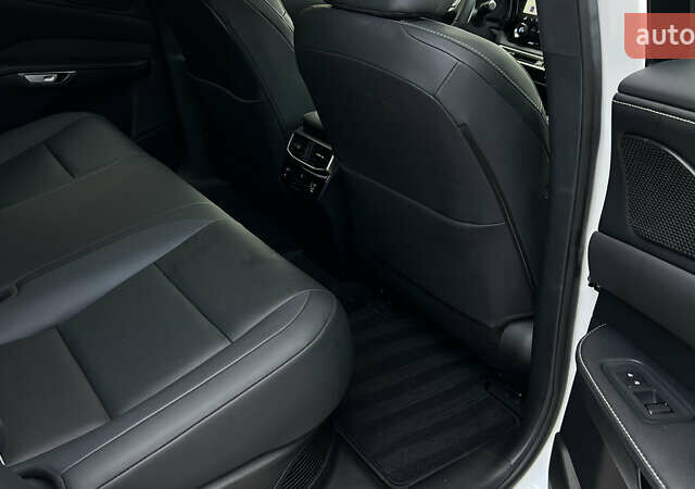 Лексус РХ 2024 в Львове на Automoto.ua Белый Лексус РХ, объемом двигателя 2.5 л и пробегом 1 тыс. км за 66000 $, фото 43 на Automoto.ua