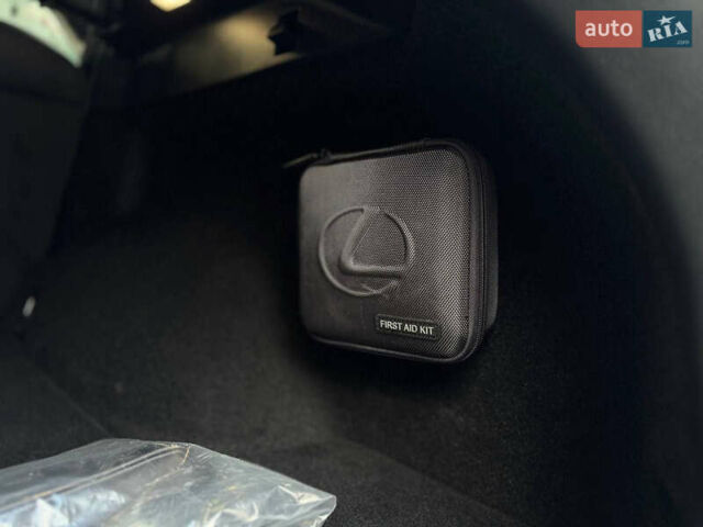 Білий Лексус РХ, об'ємом двигуна 2.4 л та пробігом 6 тис. км за 57500 $, фото 27 на Automoto.ua