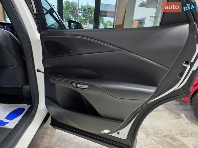 Белый Лексус РХ, объемом двигателя 2.5 л и пробегом 27 тыс. км за 63500 $, фото 65 на Automoto.ua