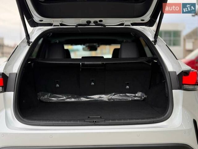 Белый Лексус РХ, объемом двигателя 2.4 л и пробегом 6 тыс. км за 63000 $, фото 7 на Automoto.ua