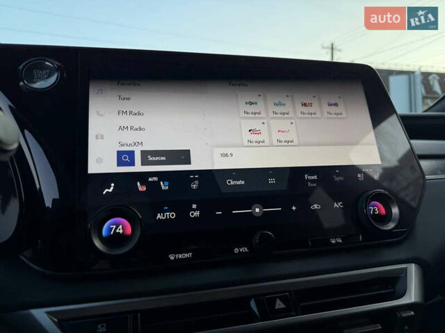 Білий Лексус РХ, об'ємом двигуна 2.4 л та пробігом 6 тис. км за 57500 $, фото 17 на Automoto.ua