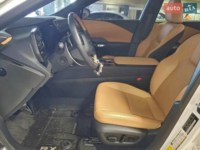 Белый Лексус РХ, объемом двигателя 2.4 л и пробегом 30 тыс. км за 24000 $, фото 6 на Automoto.ua