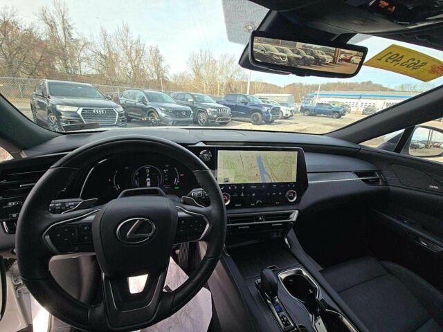 Білий Лексус РХ, об'ємом двигуна 0 л та пробігом 4 тис. км за 30500 $, фото 10 на Automoto.ua