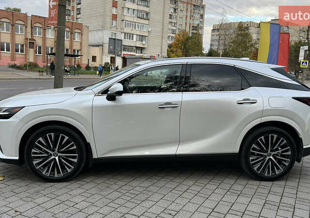Лексус РХ 2024 в Львове на Automoto.ua Белый Лексус РХ, объемом двигателя 2.5 л и пробегом 1 тыс. км за 66000 $, фото 3 на Automoto.ua
