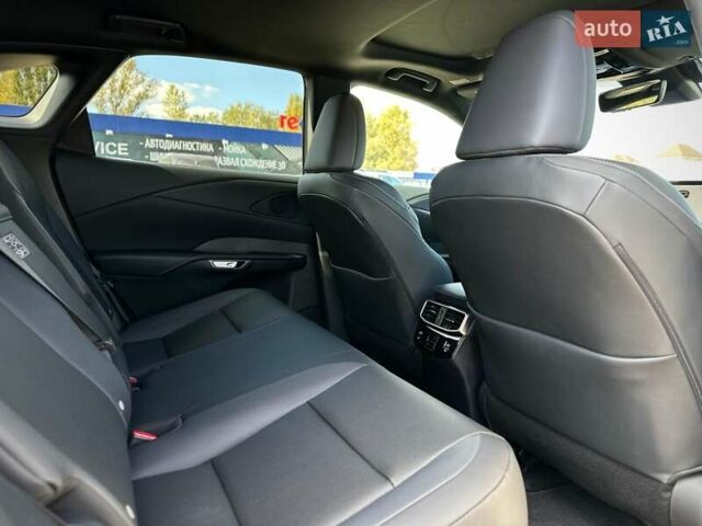 Белый Лексус РХ, объемом двигателя 2.4 л и пробегом 6 тыс. км за 65000 $, фото 75 на Automoto.ua