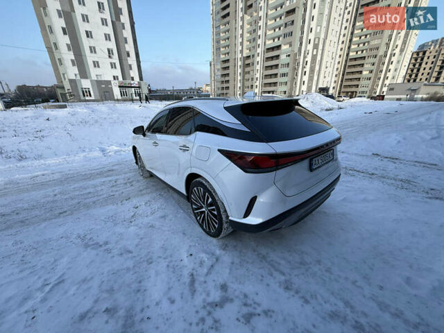Белый Лексус РХ, объемом двигателя 2.5 л и пробегом 7 тыс. км за 77000 $, фото 7 на Automoto.ua