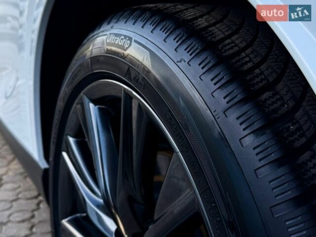 Белый Лексус РХ, объемом двигателя 2.39 л и пробегом 4 тыс. км за 86500 $, фото 12 на Automoto.ua