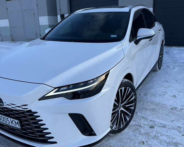 Белый Лексус РХ, объемом двигателя 2.5 л и пробегом 7 тыс. км за 77000 $, фото 1 на Automoto.ua