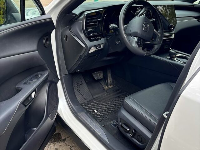 Белый Лексус РХ, объемом двигателя 2.5 л и пробегом 4 тыс. км за 93000 $, фото 9 на Automoto.ua