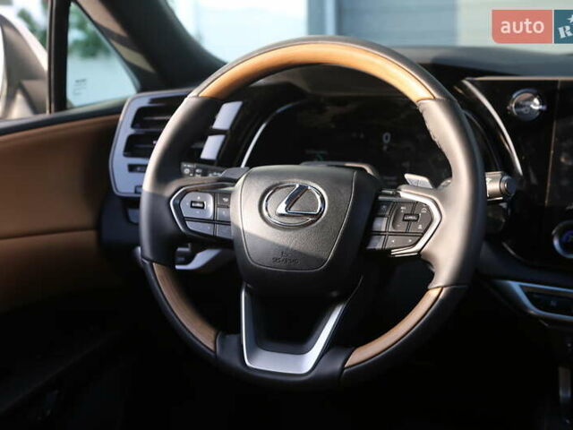 Белый Лексус РХ, объемом двигателя 2.5 л и пробегом 1 тыс. км за 77000 $, фото 16 на Automoto.ua