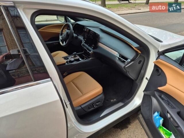 Білий Лексус РХ, об'ємом двигуна 2.49 л та пробігом 12 тис. км за 79999 $, фото 4 на Automoto.ua