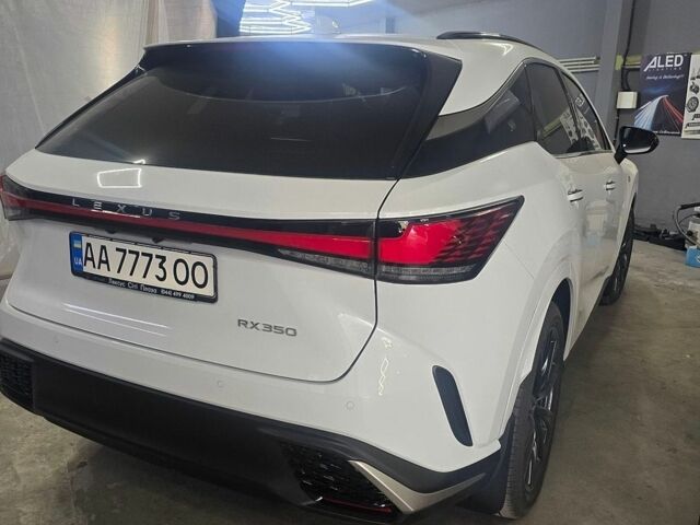 Білий Лексус РХ, об'ємом двигуна 2.4 л та пробігом 7 тис. км за 84000 $, фото 13 на Automoto.ua