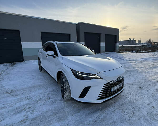 Белый Лексус РХ, объемом двигателя 2.5 л и пробегом 7 тыс. км за 77000 $, фото 4 на Automoto.ua