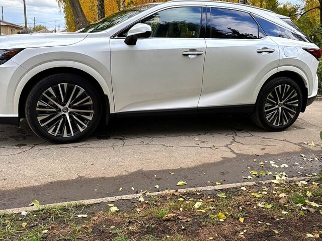 Білий Лексус РХ, об'ємом двигуна 2.5 л та пробігом 4 тис. км за 93000 $, фото 6 на Automoto.ua