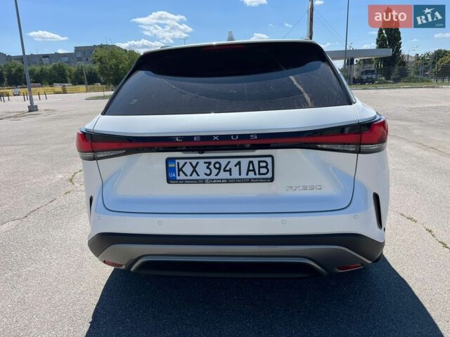 Білий Лексус РХ, об'ємом двигуна 2.39 л та пробігом 23 тис. км за 72000 $, фото 6 на Automoto.ua